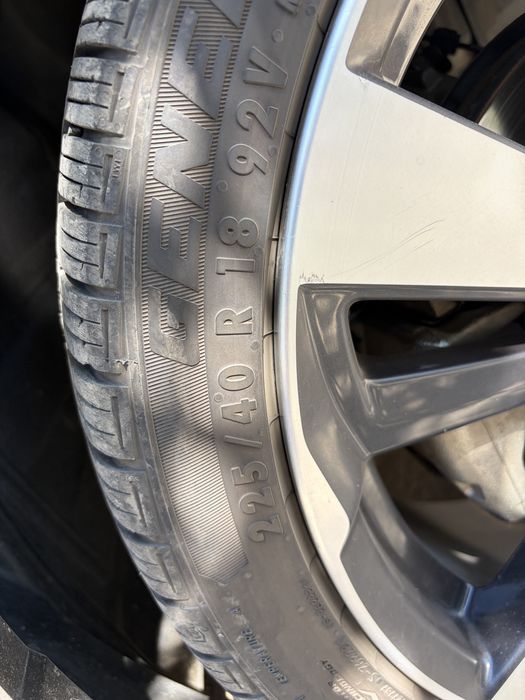 Шины на легковой авто 225/40/18