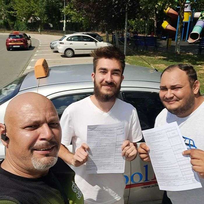 Scoala de soferi . Cutie Automata/Cutie Manuala