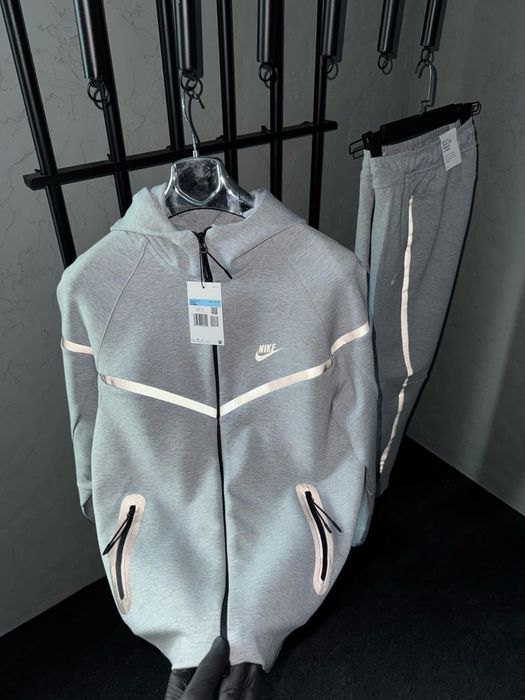 Nike Tech Fleece спортен екип активен джоб