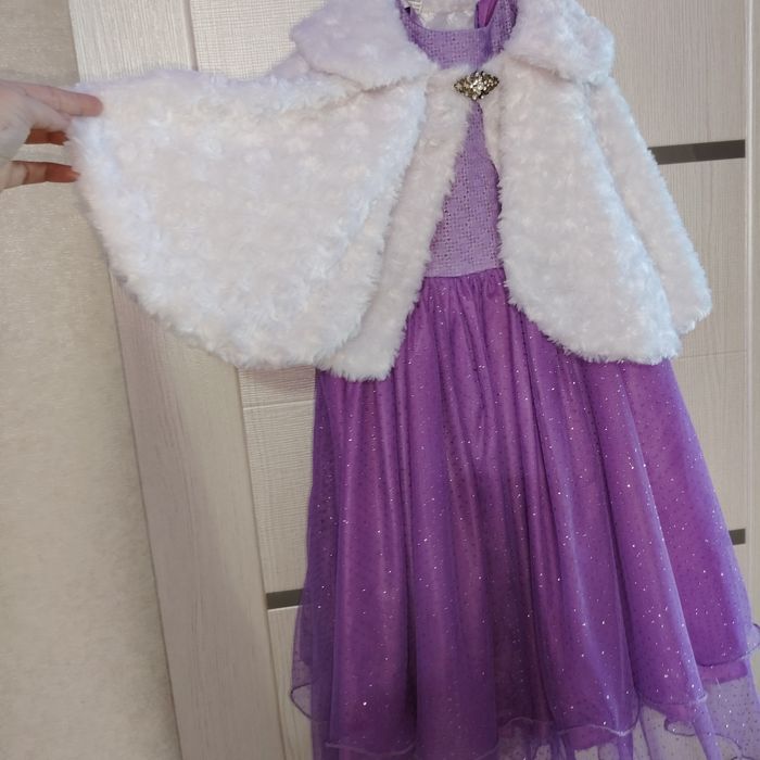 Продам детское платье.