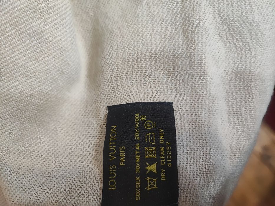 Burberry оригинален шал