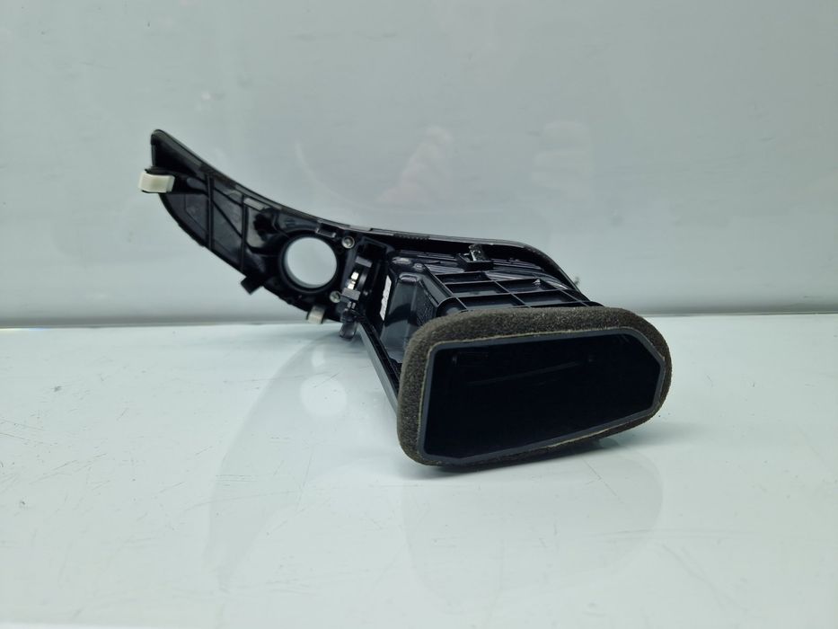 Grila aerisire centrala dreapta Hyundai ix35 (LM) [Fabr 2010-2017] 974