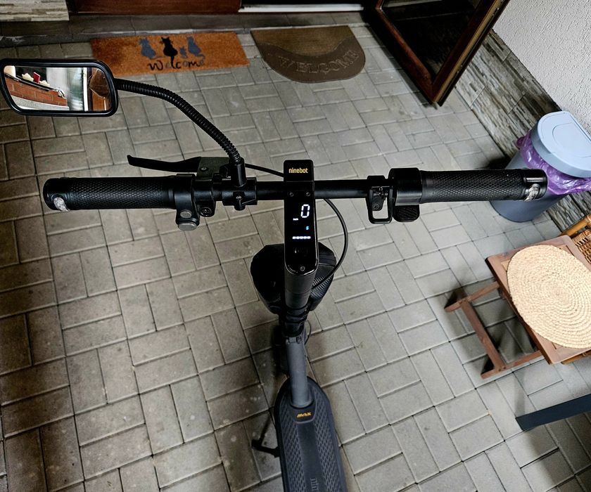 Trotinetă electrică Ninebot KickScooter Max G2 – stare foarte bună