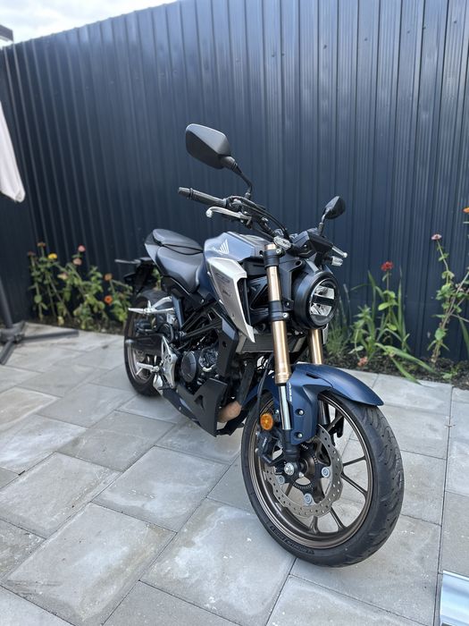 Honda Cb125R (duke cbr mt yzf)