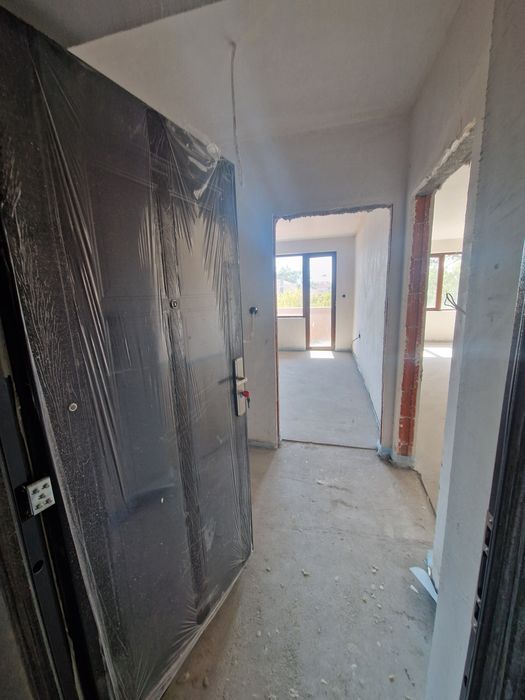 Продава се Тристаен апартамент в Свиленград - 96 кв.м за 1063 €/кв.м - Снимка #1