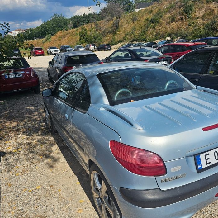 Автомобил  Peugeot 206