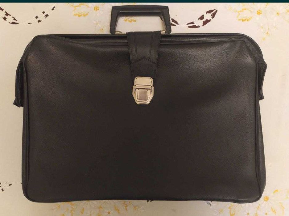 Классический портфель-сумка для документов