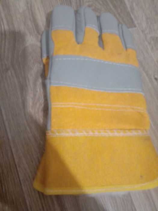 Продам перчатки Новые