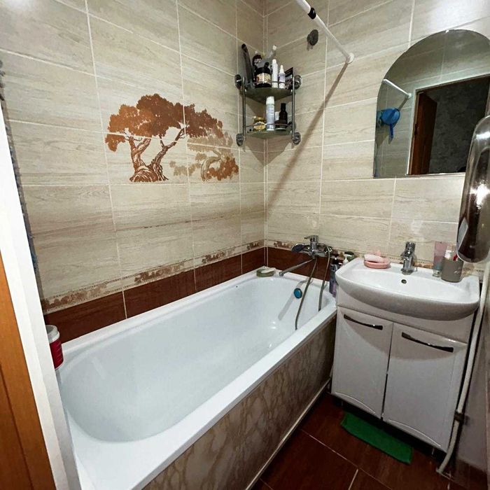 Продается  2 комн кв р-н Детская больница