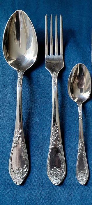 Столовые мельхиоровые приборы