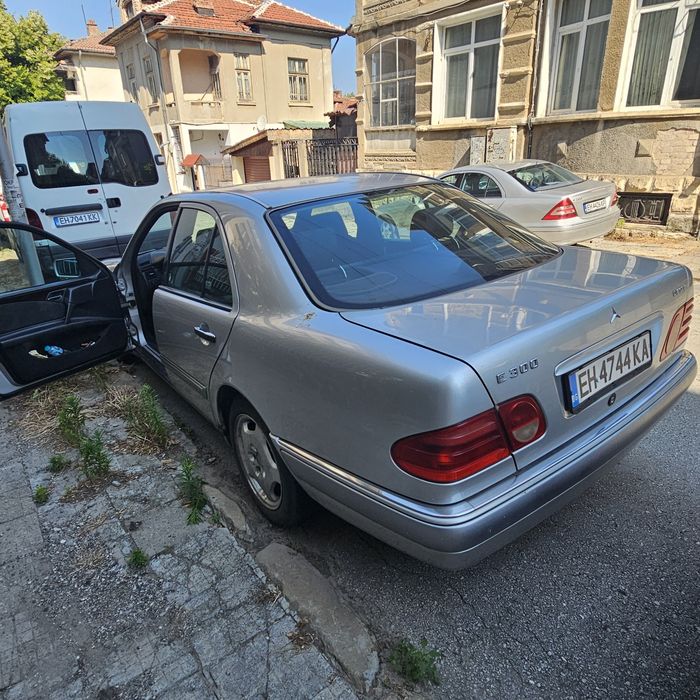 Mercedes E300, чист дизел