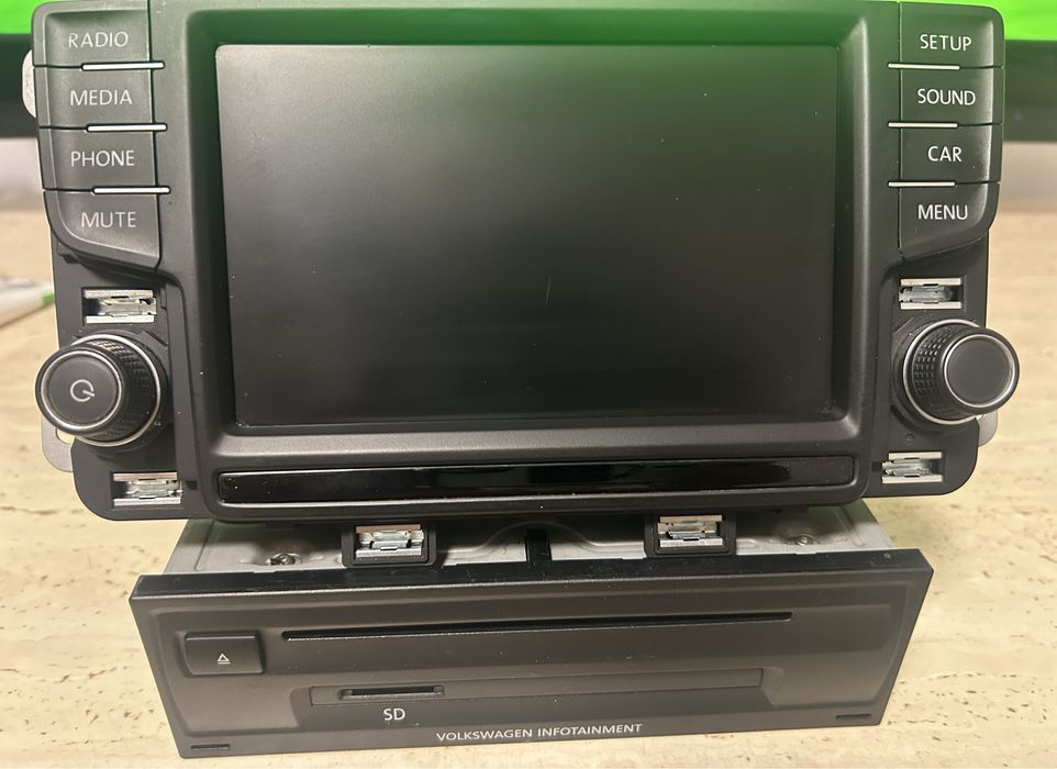 Navigatie VW  Polo  6 R cu display bord