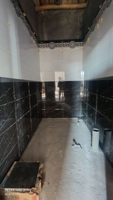 Uy sotiladi 2.5 sotix 6xona 63.000$