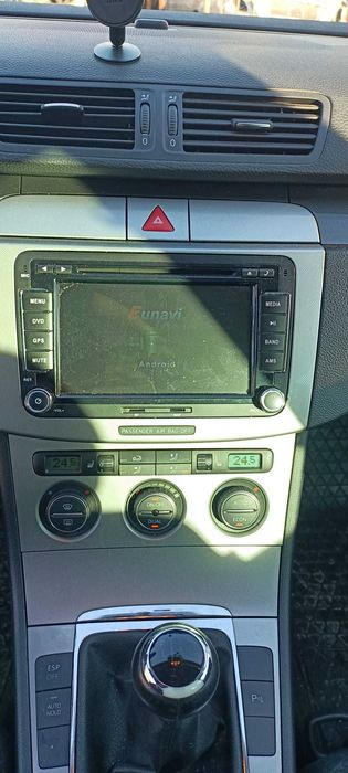 Dezmembrez Volkswagen Passat B6 break 1.9 TDi cod motor BKC