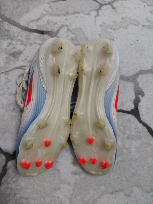 Ghete de fotball F50