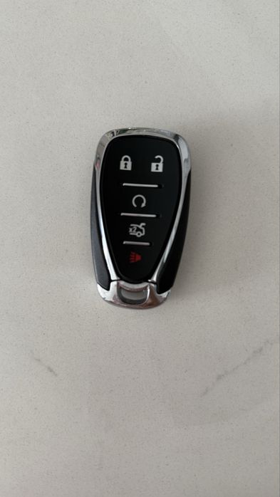 Smart key sotiladi