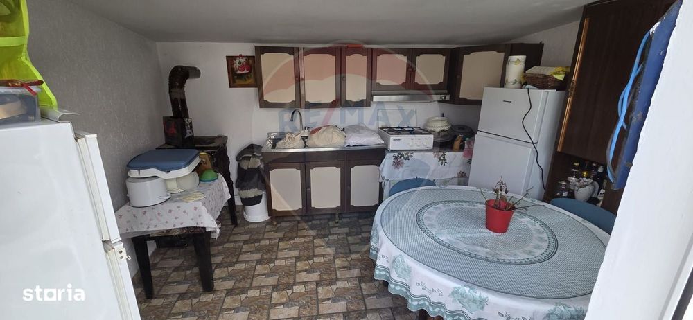 Casă / Vilă cu 4 camere de vânzare