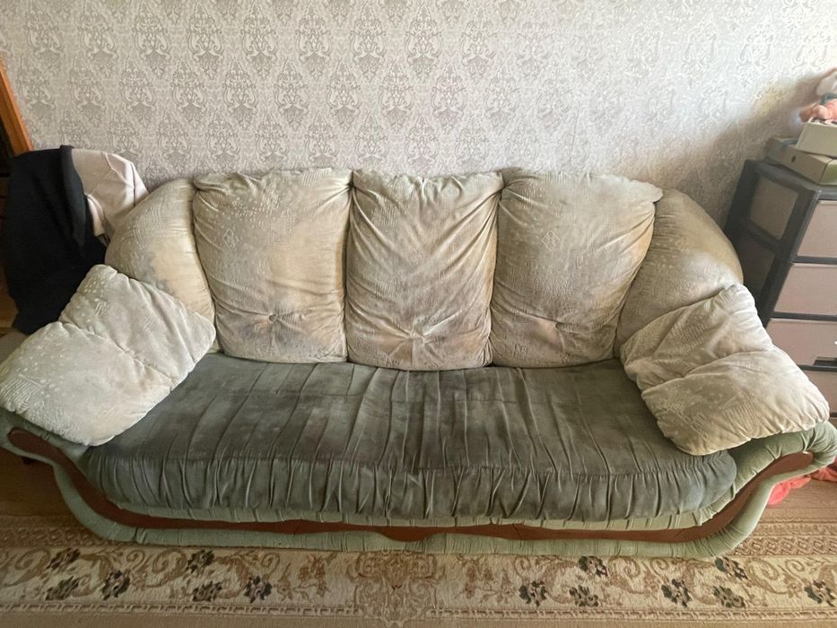 Продам диван и 2 кресла