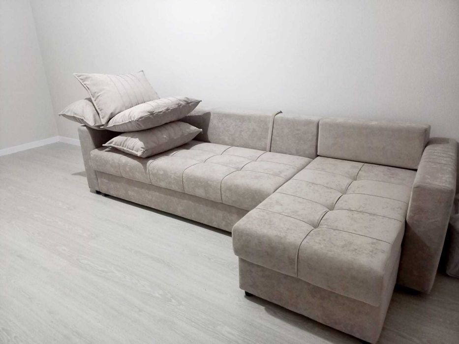 Диван угловой продается