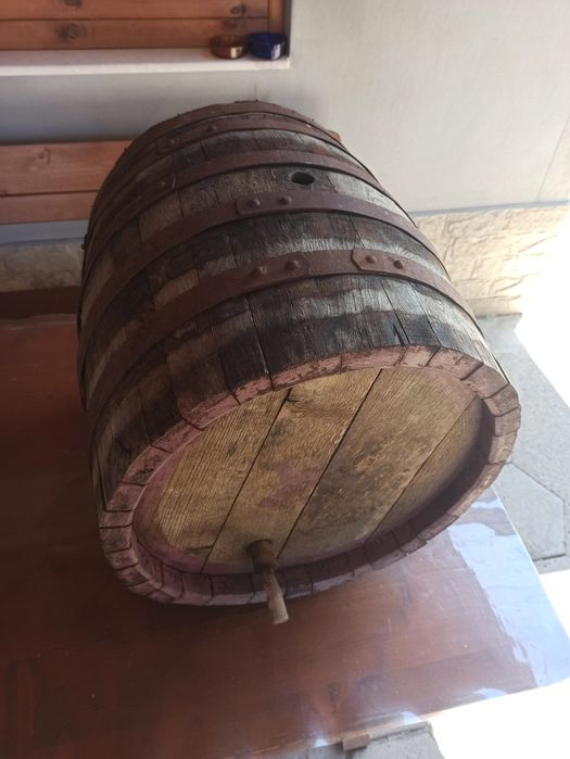 Буре дъбово 50/60 литра.