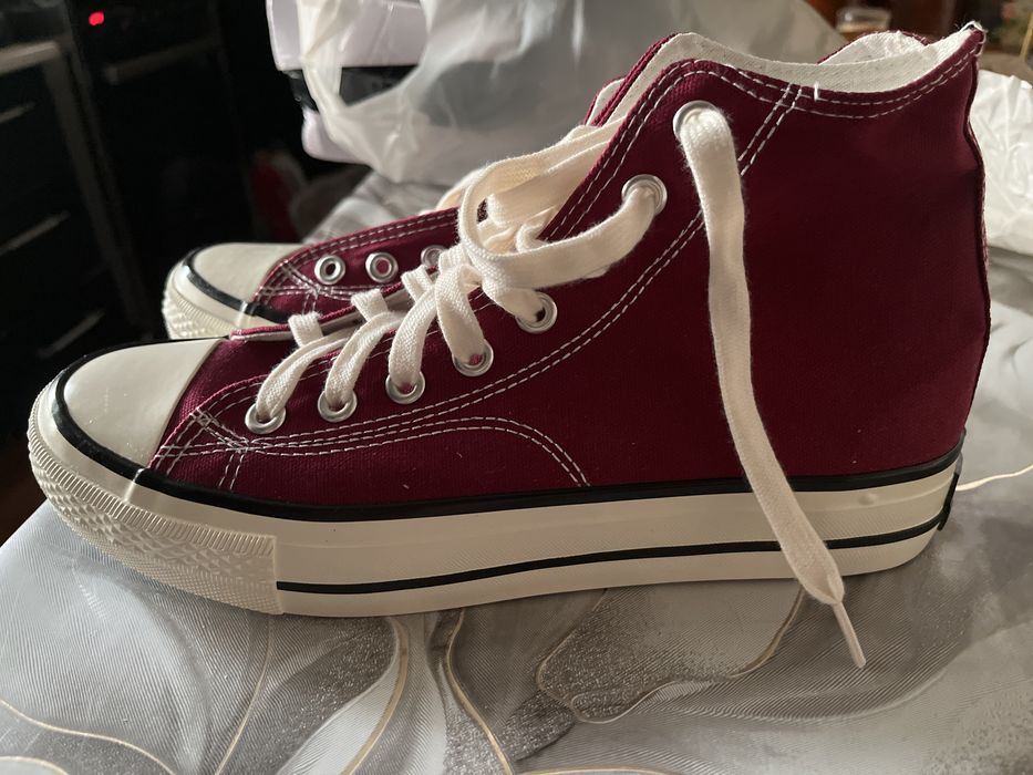 Конверсы бордовые