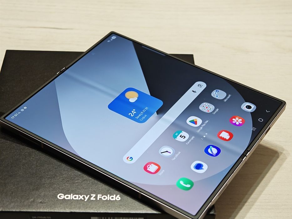 Като нов Samsung Galaxy Z Fold 6 256 GB