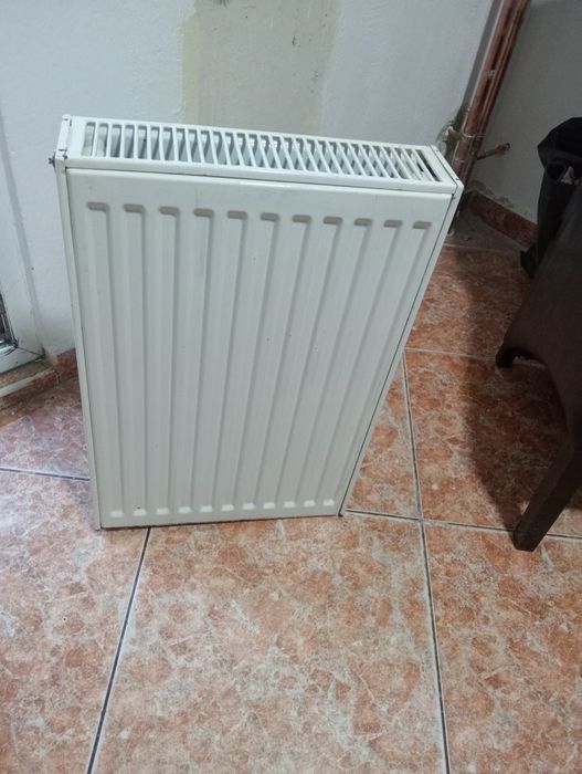 Vând calorifer 40/61 înălțime