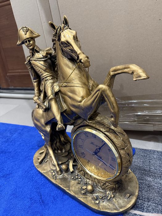 Продам интерьерные часы