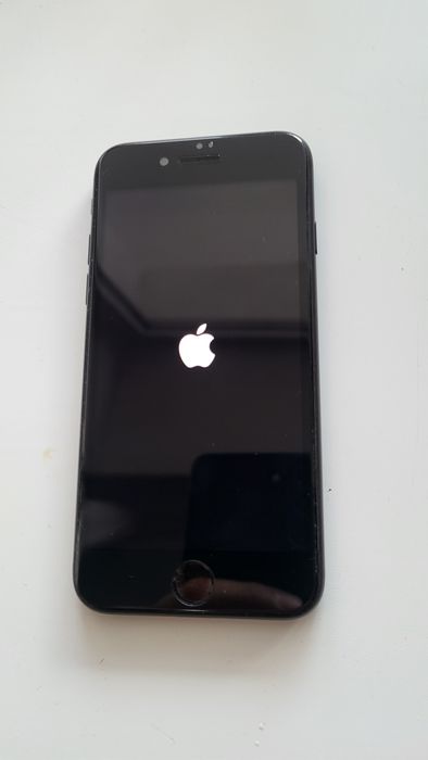Продам iphone 7 black