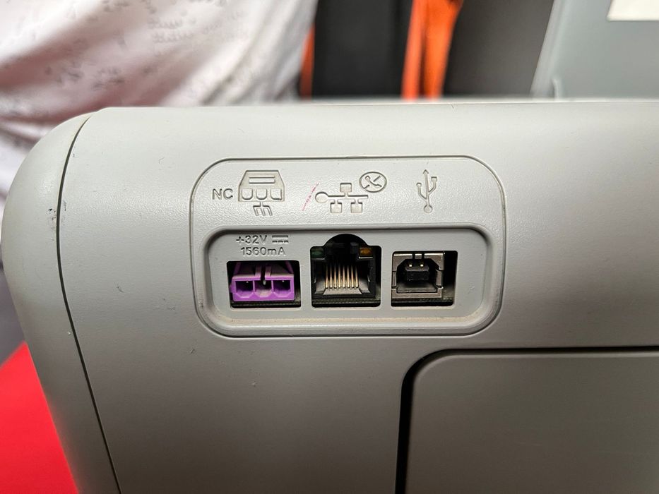 Продам принтер hp