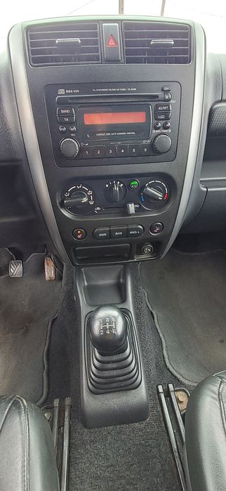 Suzuki Jimny 1.3 Benzină 87 CP 4X4 REDUCTOR mic/MARE an 2006