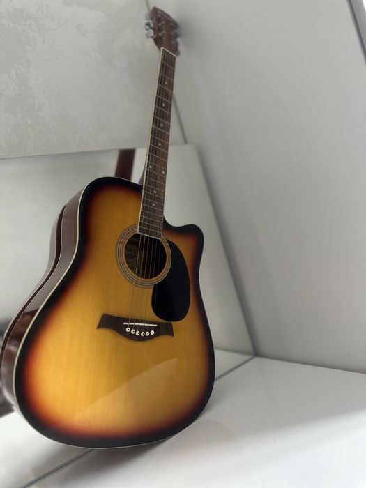 Продам гитару