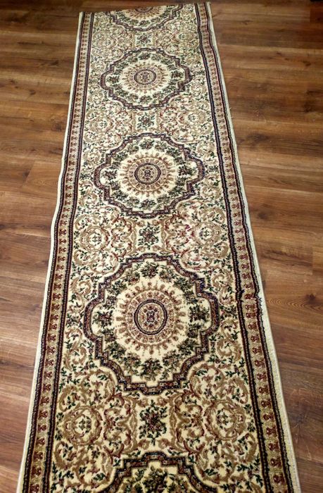 Продам 2 при кроватные ковровые дорожки, размер 2,50х80 см