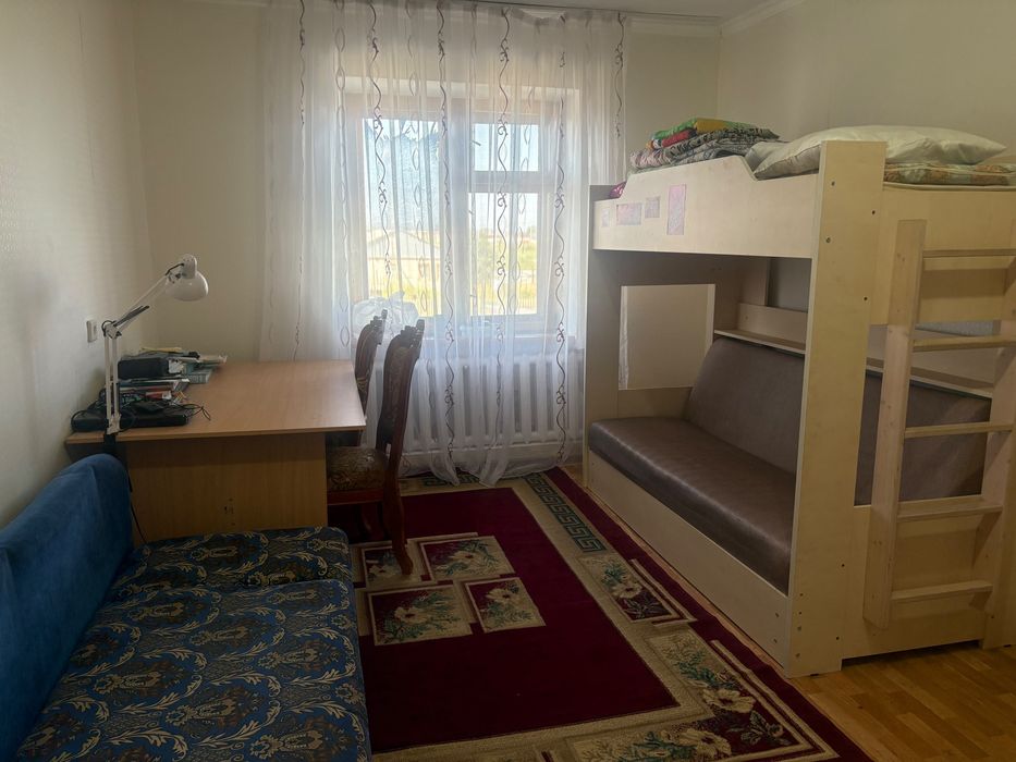 Продам двухярусную кровать