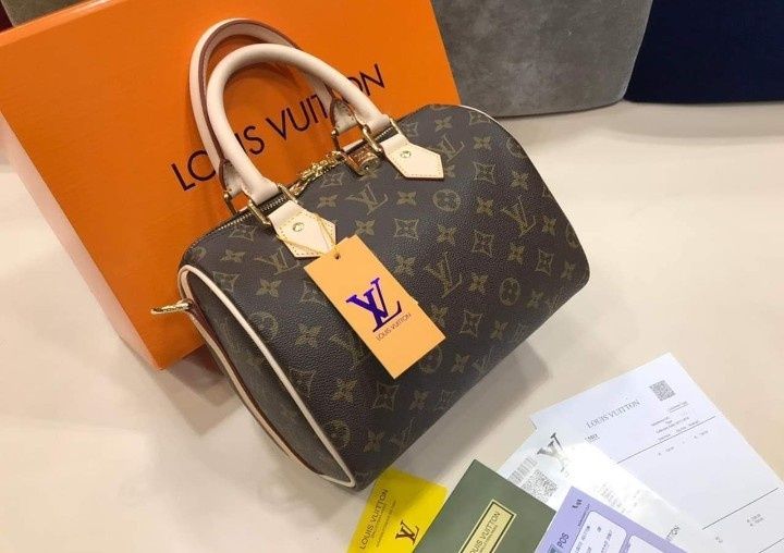 Geanta LV Speedy Medium, 35cm L,lacatel metalic, curea detasabila umăr, saculet, etichetă