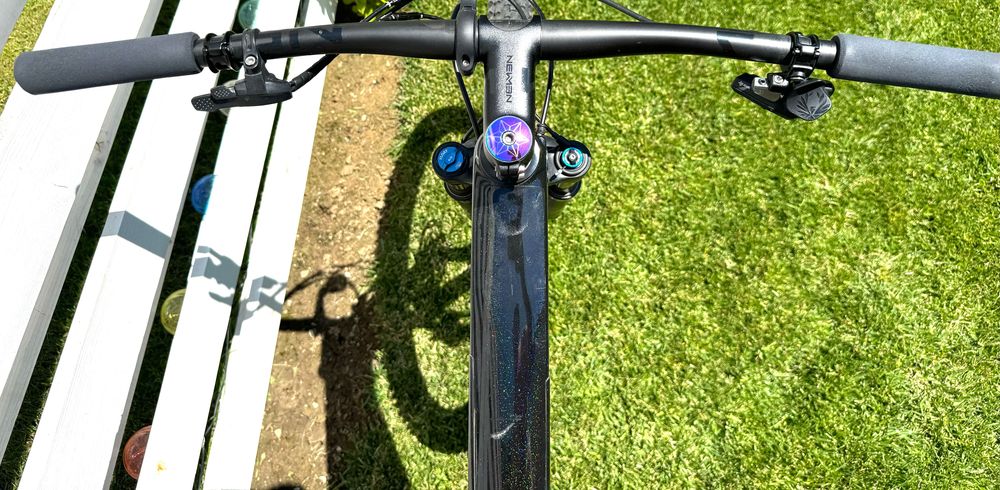 Bicicleta Cube AMS 100 Full carbon 29” Eagle AXS electronic Kashima mar L - MTB XC - cumparata din Romania cu factura