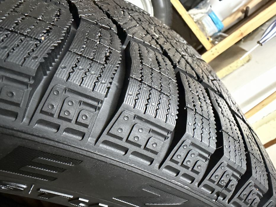 Продам шины Pirelli 225/45/18