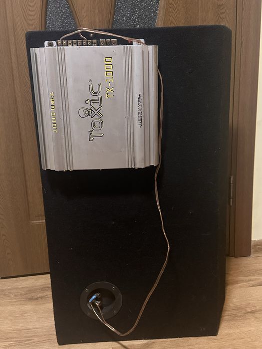 Vand subwoofer auto
