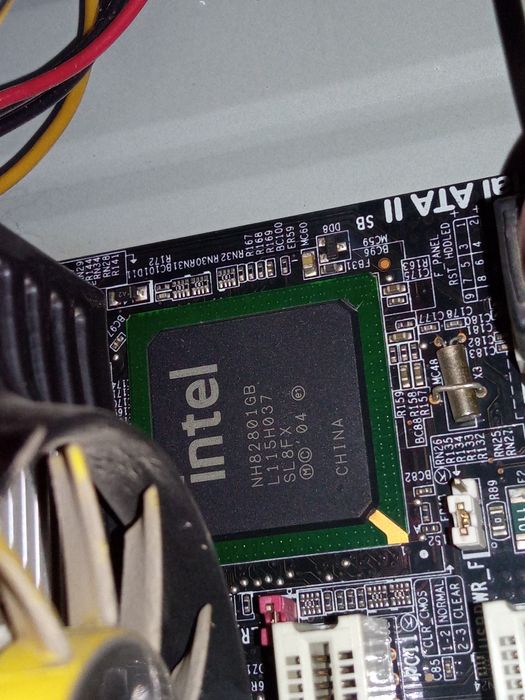 Продаётся 10 шт компютеры с мониторами.