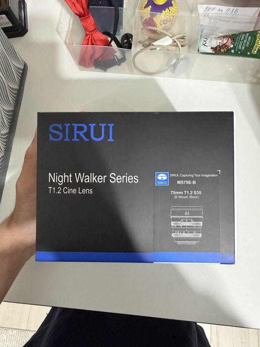 Объектив Sirui Night Walker 75mm T1.2