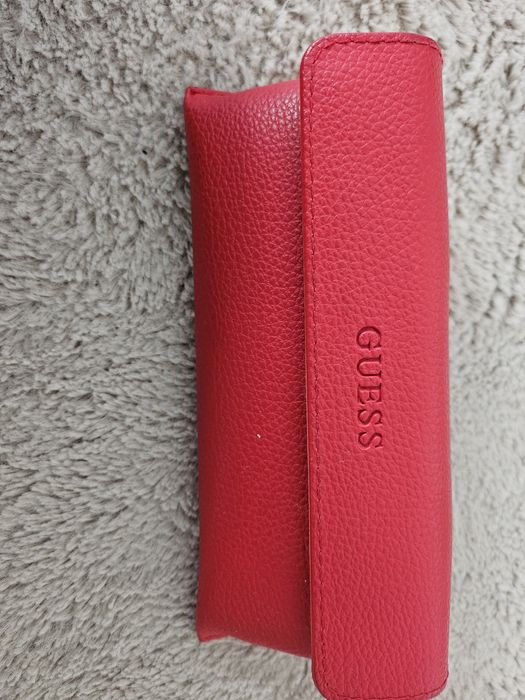 Слънчеви очила GUESS