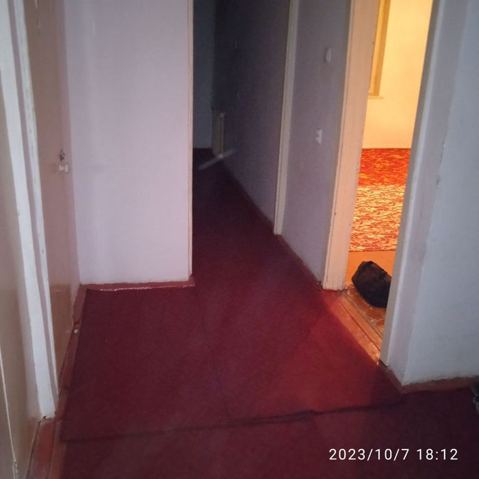 Тошкент вилояти Зангиота туманида 2 хонали квартира ижарага берилади.