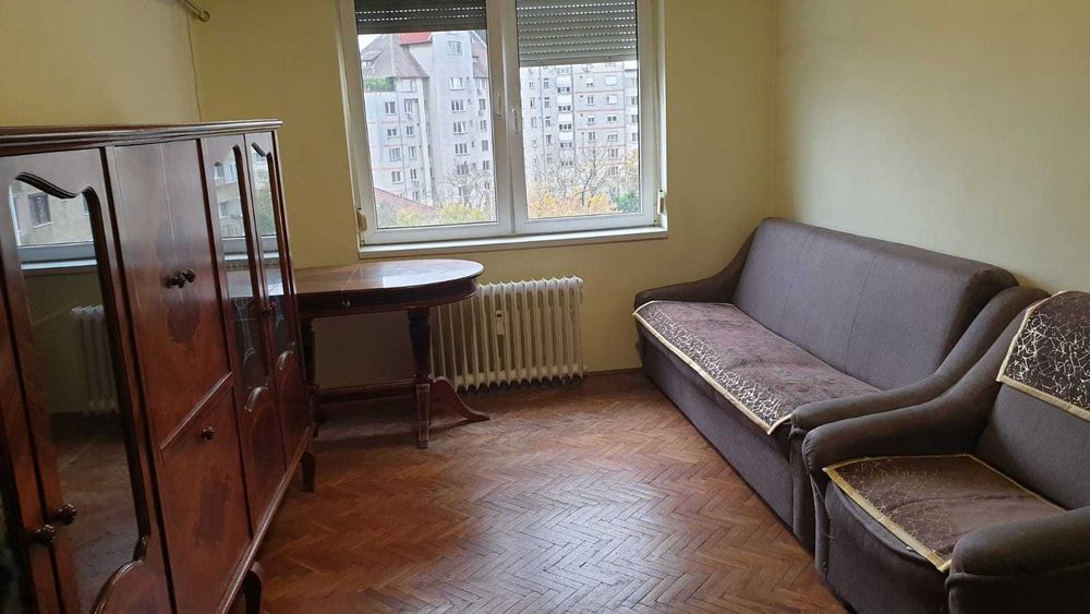 Apartament 3 camere Bld Dacia de închiriat