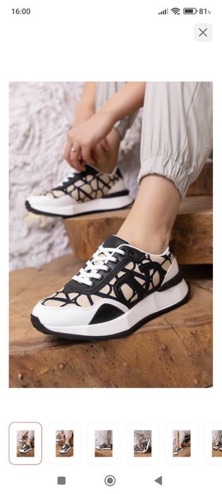 Продам шторы и кросовки.