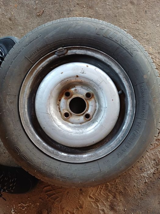 Продам резину на штампах д13