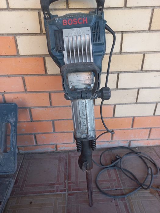 Bosch Professional GSH 16  отбойник