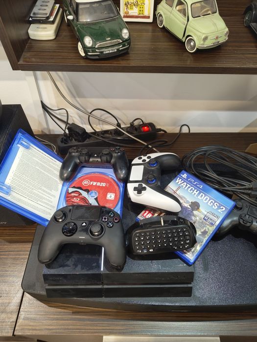 PlayStation 4, 500gb  + 4 controlere+ 2 jocuri + cablu adaptor PS vr