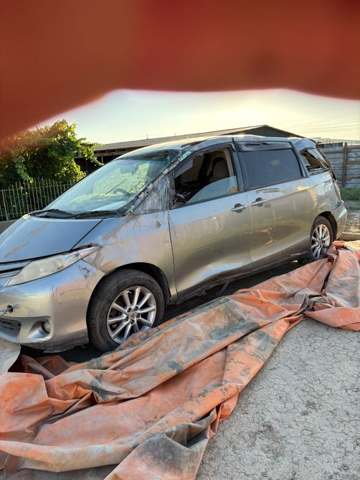 Тойота Эстима аваринный