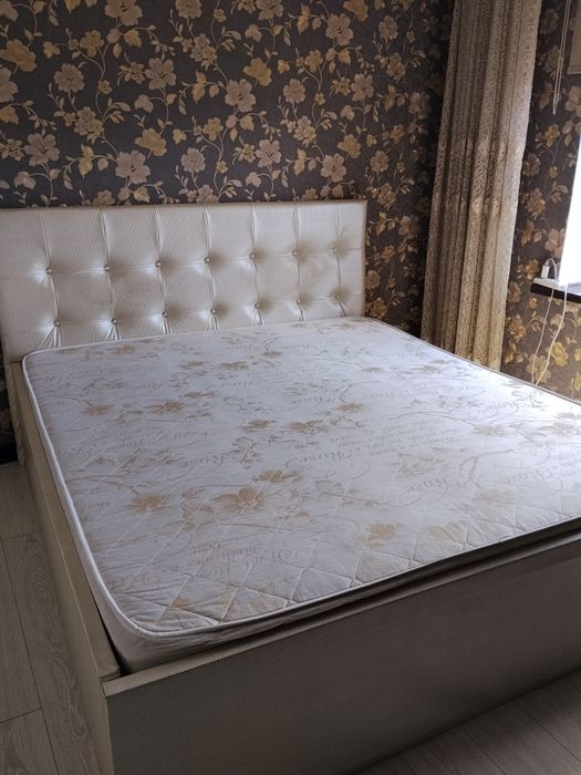Продам кровать  большую