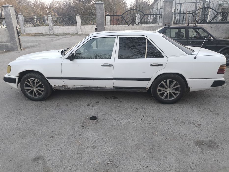 Продам мерс w124 срочно